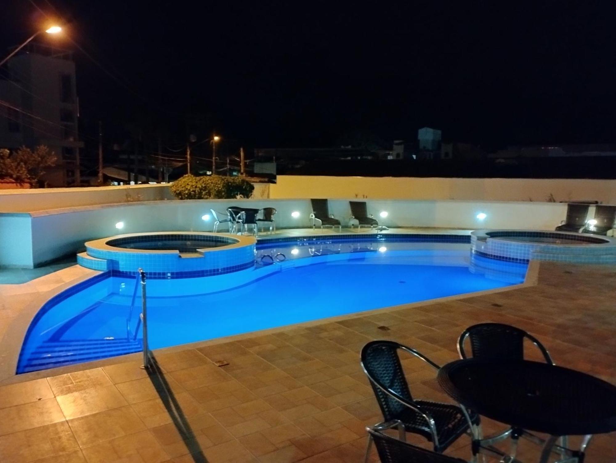 Apto Com Ar-Cond E Piscina A 100 M Praia Da Enseada أوباتوبا المظهر الخارجي الصورة